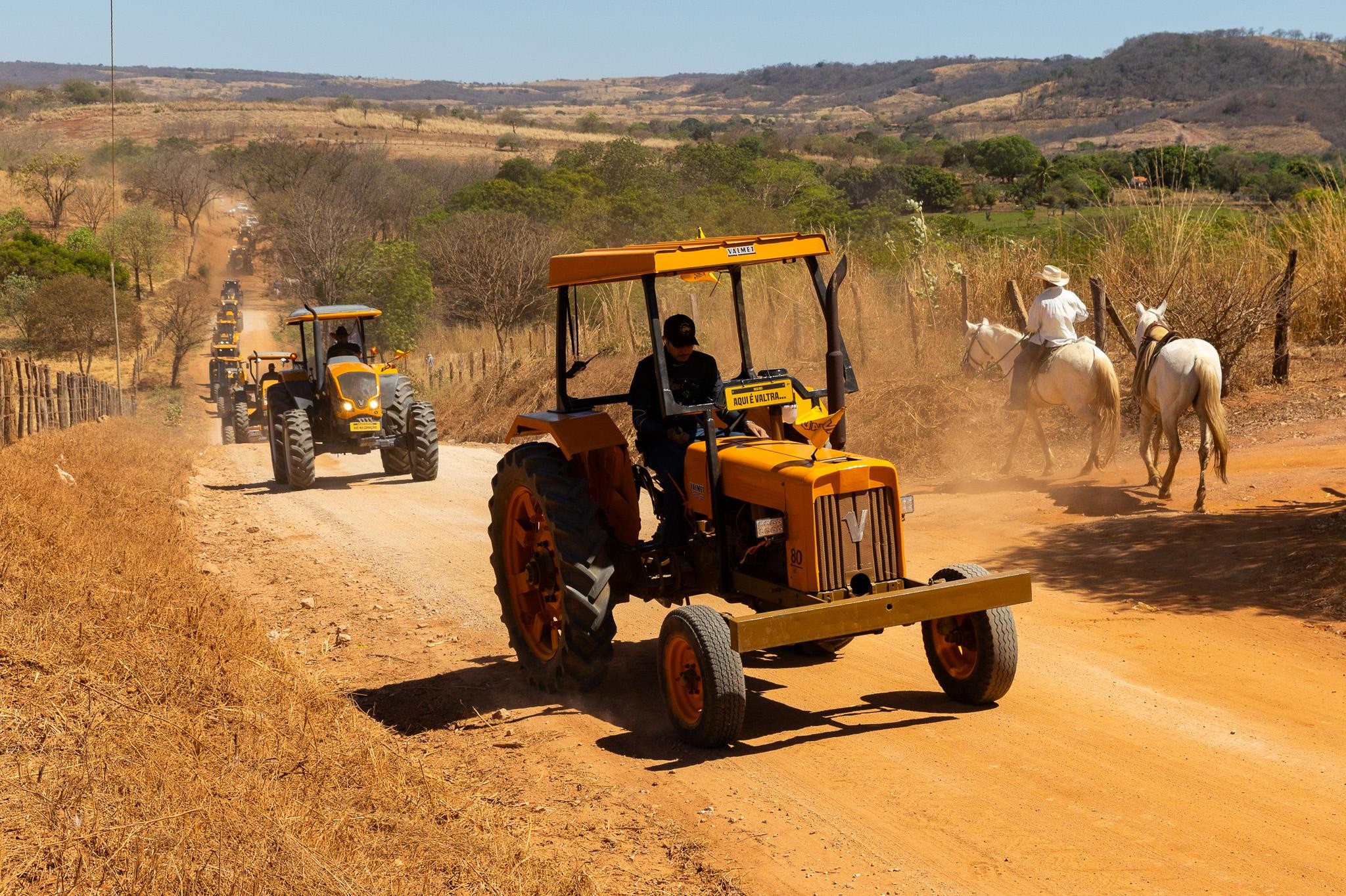 carrossel-caminho-do-oeste-baiano-02.jpg
